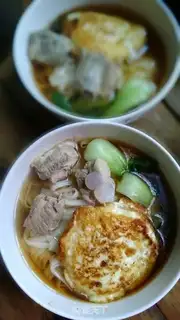 Make Cracker ribs soup noodles step 7