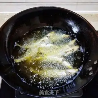 Make Fried sardines step 2