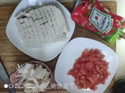 Make Tomato tofu soup step 0