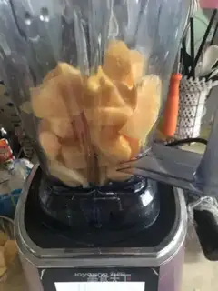 Make Fruit shakes step 2