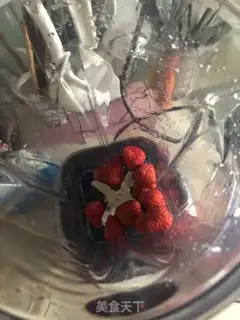 Make Fruit shakes step 5