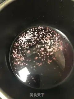 Make Black rice omelet sushi step 0