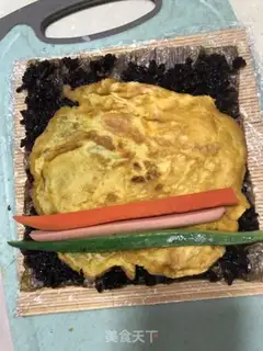 Make Black rice omelet sushi step 6