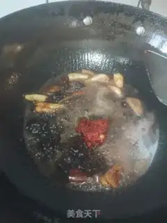 Make Thirteen spicy lobsters step 11