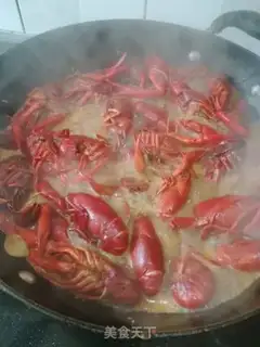 Make Thirteen spicy lobsters step 15
