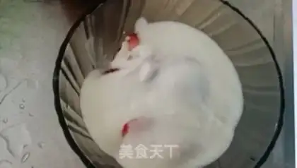 Make Strawberry oatmeal step 2