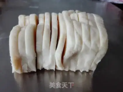 Make Coconut pineapple bun step 3