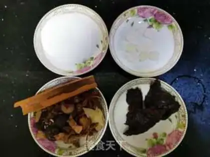Make Secret sauce pig hoof step 2
