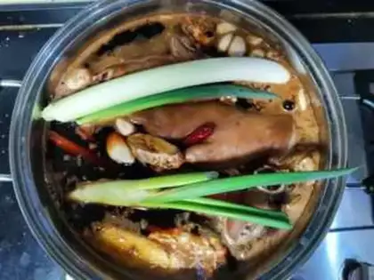 Make Secret sauce pig hoof step 5