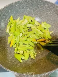 Make Green peppers and corn beans step 2