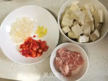 Make Onion fragrance tofu step 0
