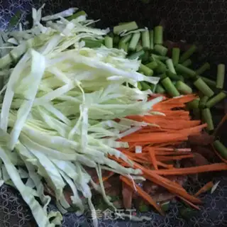 Make Weenie fried pasta step 6