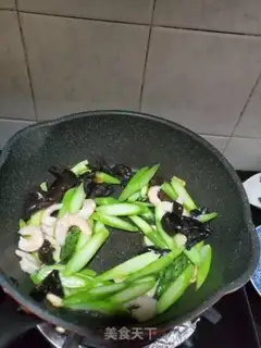 Make Shrimp, black and mucous step 9