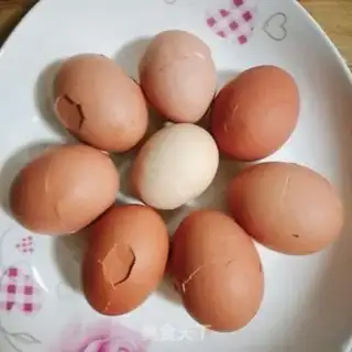 Make Five spicy tea eggs step 3