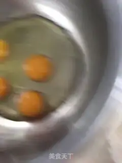 Make Old chicken cake step 0