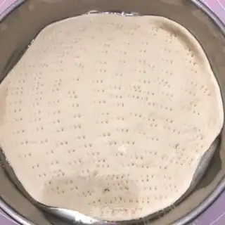 Make Shrimp pizza step 2