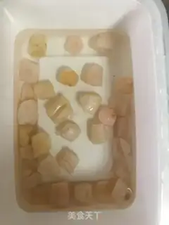 Make Dried pigeons boiled dry silk step 1
