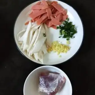 Make Three fresh soup step 1