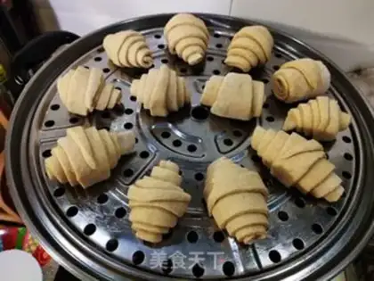 Make Allegra horn buns step 11