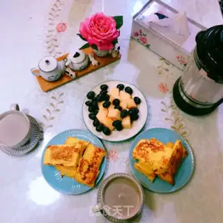 Make Egg fried banana toast step 7