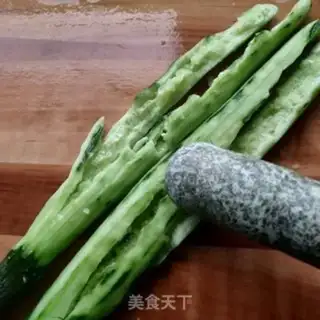 Make Pighead cucumber step 3