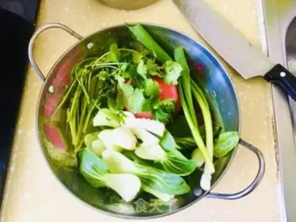 Make Tomato egg soup step 0