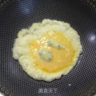 Make Fried eggs step 1