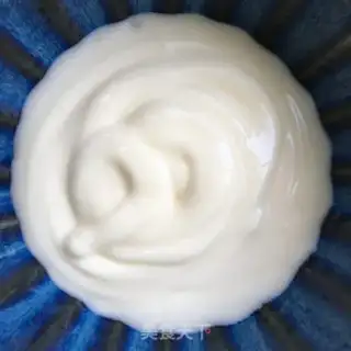 Make Strawberry sauce, yogurt step 3