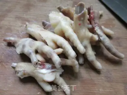 Make Frozen chicken claws step 1