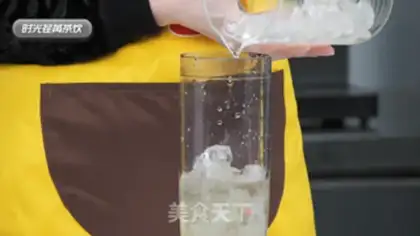 Make A glass of gold pineapple step 11