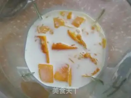Make Mango milkshake step 1