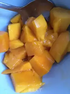 Make Mango milk step 2