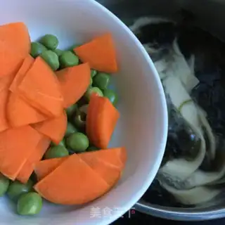 Make Soybeans pasta soup step 6
