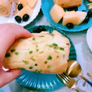 Make Onion pine rolls step 15