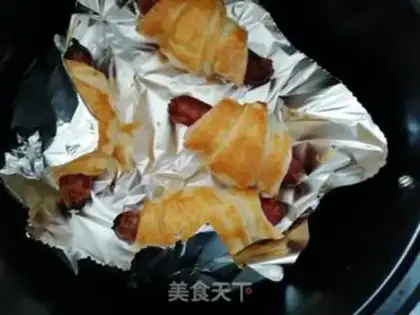 Make Flycake sausage rolls step 6