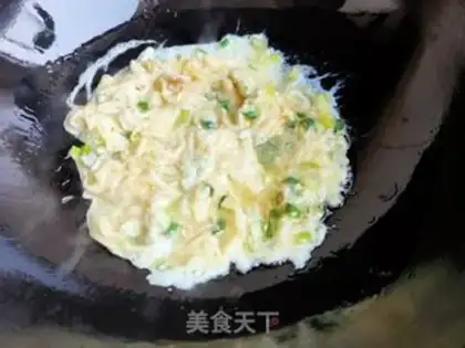 Make Onions, fried goose eggs step 7