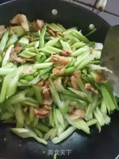 Make Celery stench noodles step 4