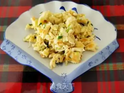 Make Onions, fried goose eggs step 9