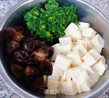 Make The soup of flowers and tofu step 5