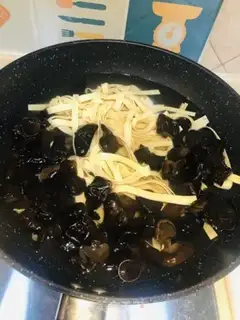Make A thousand black wood ears step 1