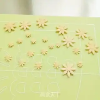 Make A spinach bouquet step 5