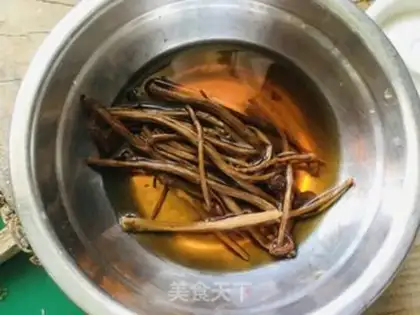 Make Old duck soup with tea mushrooms step 1