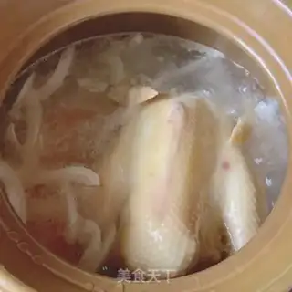 Make Indian coconut chicken soup step 2