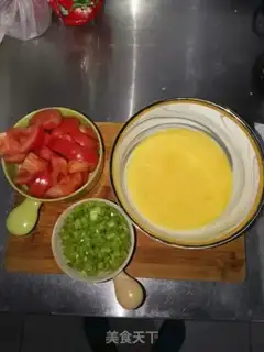 Make Tomato eggs step 1