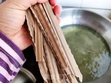 Make Scratch noodles step 1