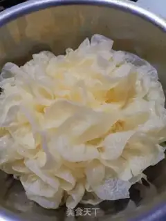 Make Sugar, silver and fruit step 0