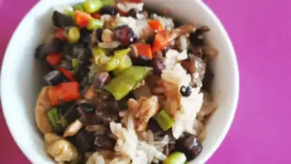 Make Black corn chicken gravy step 5