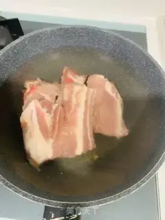 Make Tomato chop soup step 0