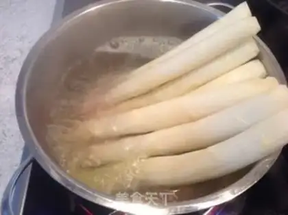 Make # White burning platinum with stinging mountain salad juice # step 3