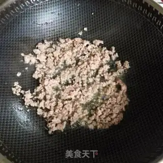 Make Meat and snow and garlic step 1